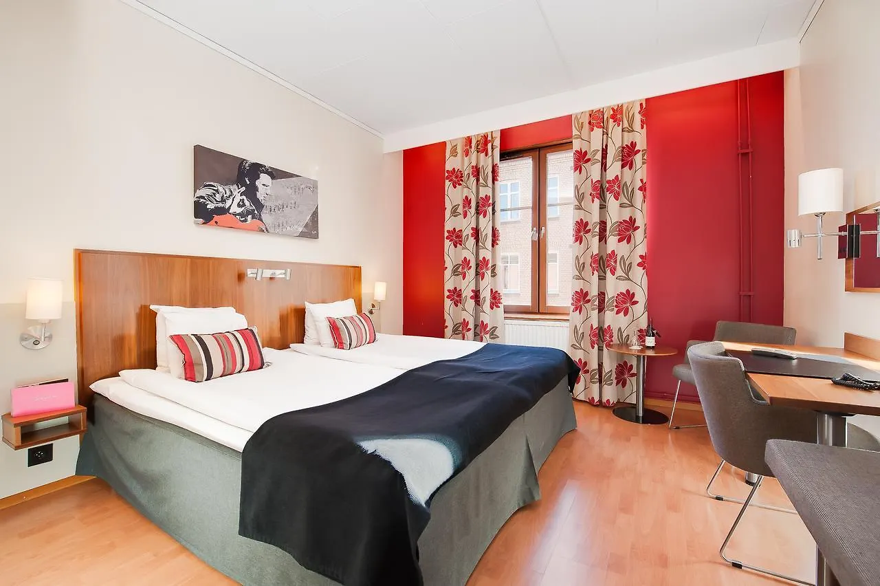 Home Hotel Kung Oscar Trollhättan 4*,